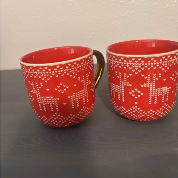 Red Reindeer Pattern Mugs with Gold Handles. Perfect Christmas gift. - Picture 2 of 4